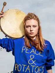 Mātes. Dziesma kara laikā