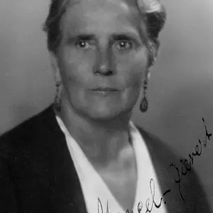 Amālija Mencele