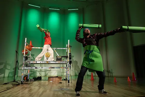 Nepiederošiem ieeja aizliegta