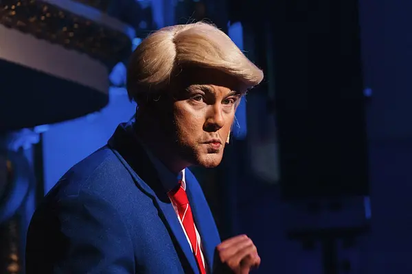 Ar mani atkal runā… Ilze!