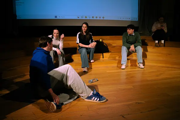 Par to mēs nerunāsim!