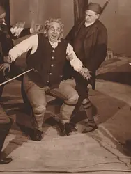 Trīs blēži